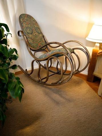 vintage schommelstoel / rocking chair in Thonet stijl beschikbaar voor biedingen