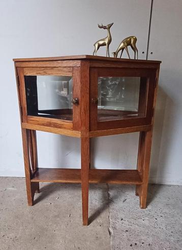 Vintage antiek theekastje ruit model facetglas beschikbaar voor biedingen