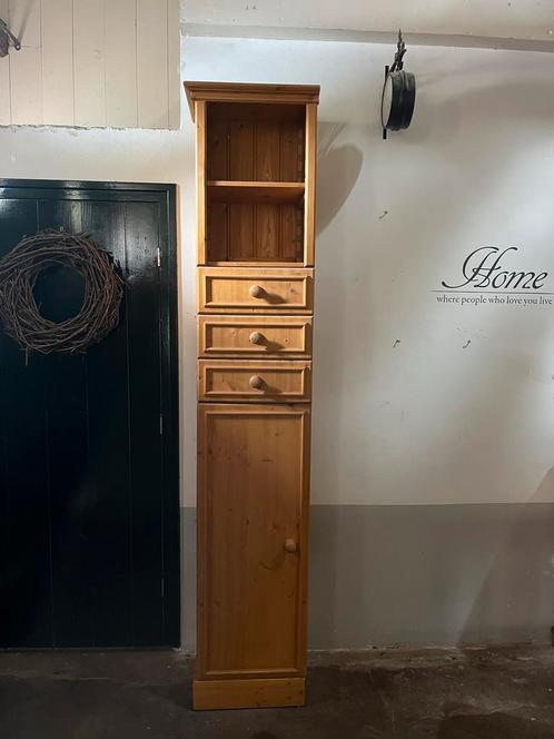Hoge smalle kast Grenenhout, Huis en Inrichting, Kasten | Overige, Gebruikt, Ophalen