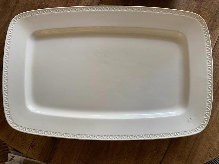 Antieke rechthoekige witte serveer schaal, Antiek en Kunst, Antiek | Schalen, Ophalen of Verzenden