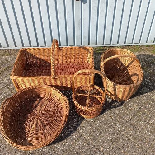Landelijk, brocante rieten manden, Hobby en Vrije tijd, Picknickmanden, Gebruikt, Ophalen
