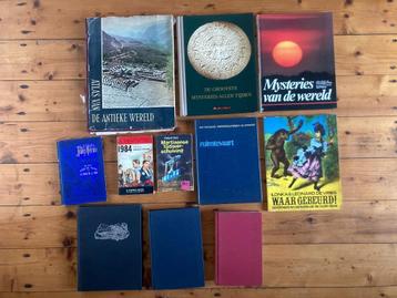 Oude verzameling science fiction boeken ufo mysteries inca beschikbaar voor biedingen