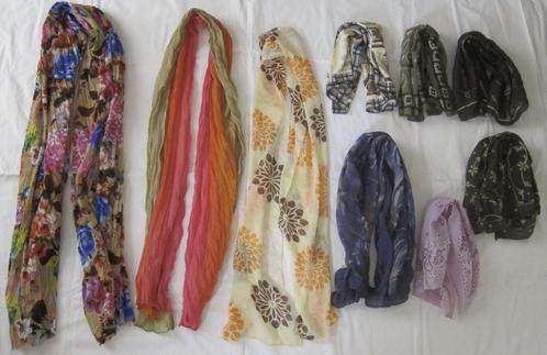 Pakket met 9 sjaals o.a. merk Romano en bloemen, Kleding | Dames, Mutsen, Sjaals en Handschoenen, Zo goed als nieuw, Sjaal, Ophalen
