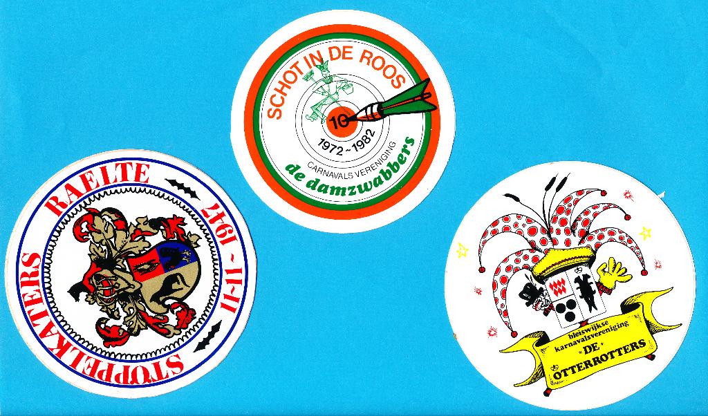 Carnaval stickers uit de jaren 1982 - 1984 ( 3 stickers ), Verzenden, Zo goed als nieuw, Bedrijf of Vereniging