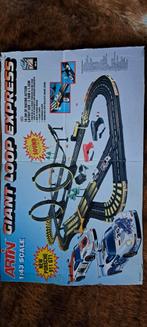 Racebaan met 2 loops.  Artin,  giant loop express., Ophalen, Elektrisch, Overige merken