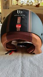 MT Helmets Motorhelm - Zo goed als nieuw, Fietsen en Brommers, Brommerhelmen, Ophalen of Verzenden, Zo goed als nieuw, MT Helmets