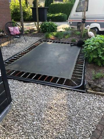 trampoline 160x260 beschikbaar voor biedingen