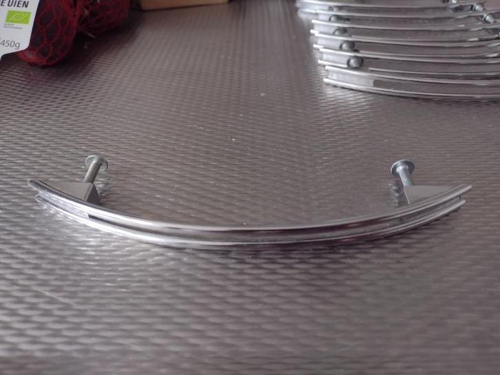 8 Stuks: Handgrepen keuken modern zilverkleur 128mm, Huis en Inrichting, Keuken | Keukenelementen, Zo goed als nieuw, Minder dan 100 cm