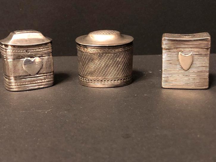 Antieke Zilveren Snuifdoosjes, 19e Eeuw, Antiek en Kunst, Antiek | Goud en Zilver, Zilver, Ophalen of Verzenden