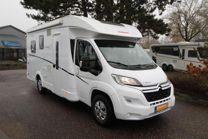 Dethleffs Trend T 6757 (bj 2020), Caravans en Kamperen, Campers, Bedrijf, tot en met 4, Half-integraal, Dethleffs, Diesel, 6 tot 7 meter