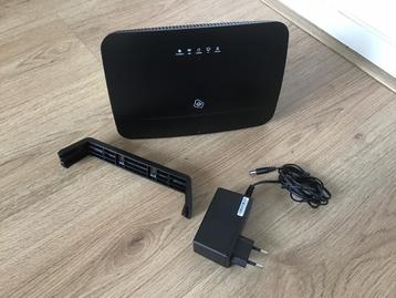 Kpn Box 12 met stroomadapter en ophangbeugel.Werkend te zien beschikbaar voor biedingen