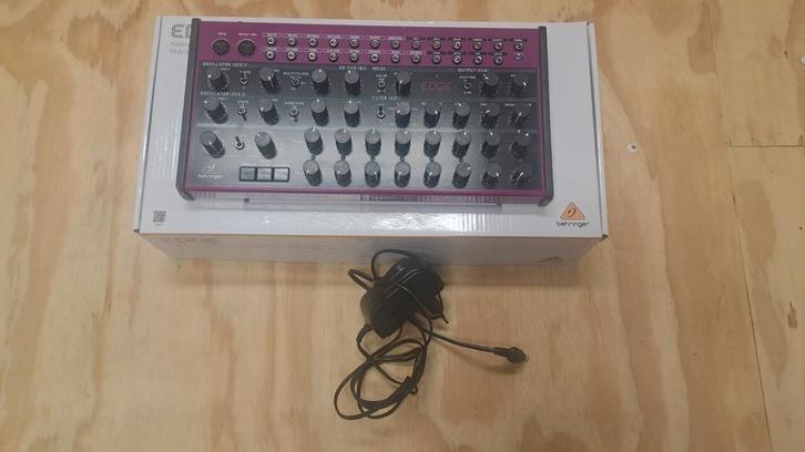 Behringer Edge - Percussie Synth, Muziek en Instrumenten, Synthesizers, Zo goed als nieuw, Overige aantallen, Overige merken, Met midi-aansluiting