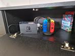 Nintendo Switch compleet + 18 spellen + accessoires., Ophalen, Switch Original, Met 3 controllers of meer, Gebruikt
