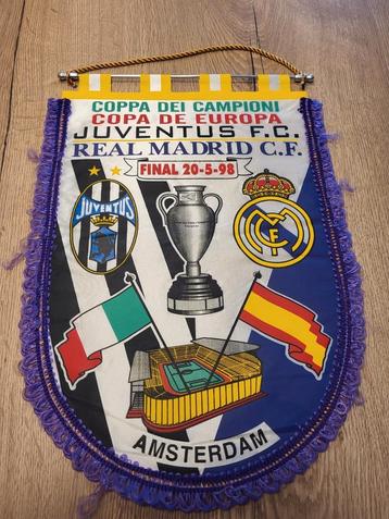 Mooie vaan Europacup 2 finale 1998 Juventus- Real Madrid  beschikbaar voor biedingen