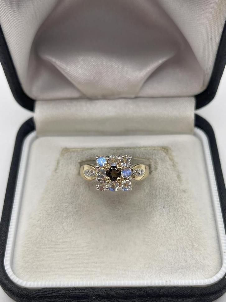 Vintage 9 karaat Rookkwarts. Regenboog maansteen en diamat, Sieraden, Tassen en Uiterlijk, Ringen, Zo goed als nieuw, Dame, 17 tot 18