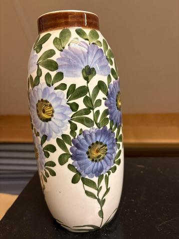 2 Vintage Bloemenvazen - Aardewerk beschikbaar voor biedingen