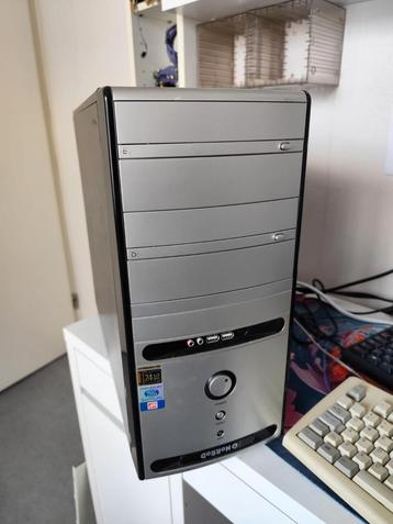 Socket 939 Athlon 3000+ , 1Gb DDR1, 80GB HDD Nvidia GF7300 beschikbaar voor biedingen
