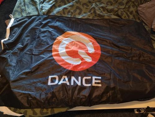 Q-dance vlag 150x100 cm, Diversen, Vlaggen en Wimpels, Ophalen of Verzenden