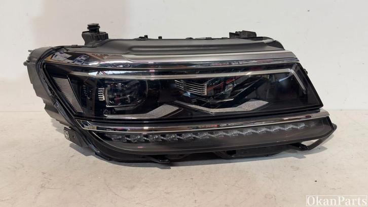 Volkswagen Tiguan 5NN Allspace LED koplamp rechts 5NN941082C, Auto-onderdelen, Verlichting, Gebruikt, Ophalen of Verzenden