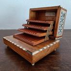 Houten sigarettenhouder., Antiek en Kunst, Ophalen of Verzenden