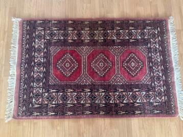 Perzisch tapijt beschikbaar voor biedingen