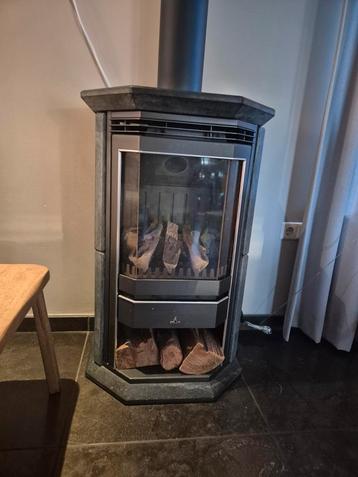 Gaskachel speksteen. Bieden mag.  beschikbaar voor biedingen