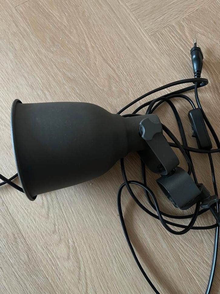 IKEA Wandlamp/Klemspot inclusief lichtbron, Huis en Inrichting, Lampen | Losse lampen, Gebruikt, Led-lamp, Minder dan 30 watt