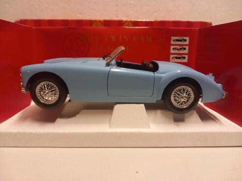 MGA Roadster Twim Cam MG lightblue Polistil metal 1:16 KRD, Hobby en Vrije tijd, Modelauto's | 1:18, Zo goed als nieuw, Auto, Overige merken