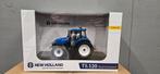 New Holland T5.120 1:32 Universal Hobbies, Hobby en Vrije tijd, Modelauto's | 1:32, Ophalen of Verzenden, Zo goed als nieuw, Tractor of Landbouw