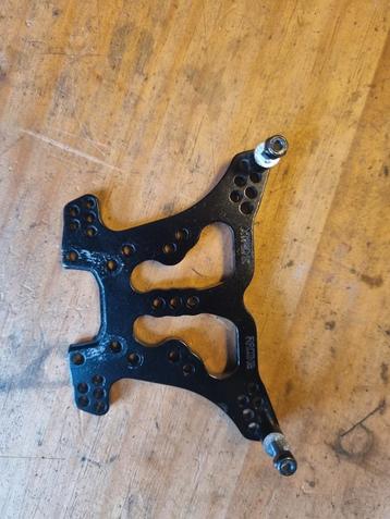 Aluminium shocktower traxxas slash 4x4  beschikbaar voor biedingen