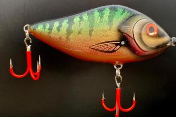 Jerkbait Slider 4” afgehaakt met Uv-treble hooks #2 