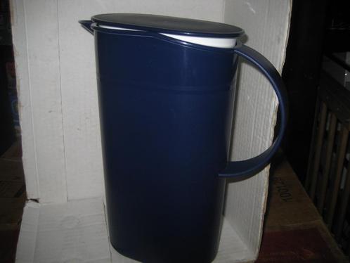 Tupperware kan met kanteldeksel blauw 1,7 ltr, Huis en Inrichting, Keuken | Tupperware, Zo goed als nieuw, Beker of Kan, Blauw