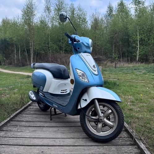 Sym Fiddle III (Fiddle 3) Brom, Fietsen en Brommers, Scooters | SYM, Zo goed als nieuw, Fiddle, Maximaal 45 km/u, Benzine, Ophalen