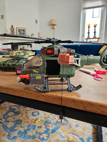 Vintage Actie Helikopter Speelgoed beschikbaar voor biedingen