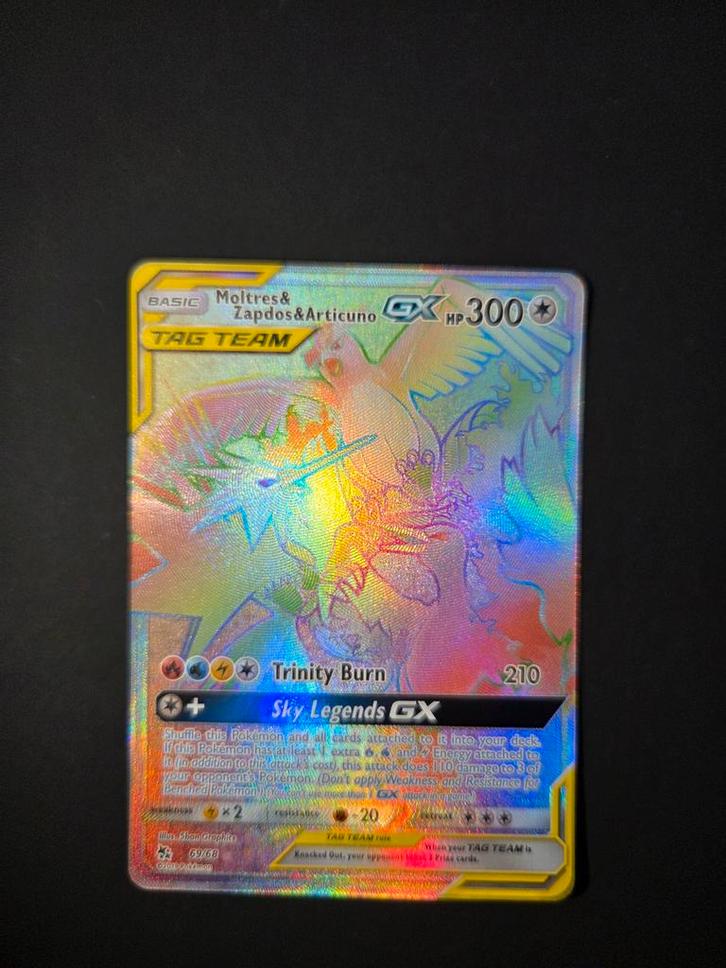 Moltres Zapdos & Articuno GX 69/68 Pokemon Hidden Fates, Hobby en Vrije tijd, Verzamelkaartspellen | Pokémon, Zo goed als nieuw