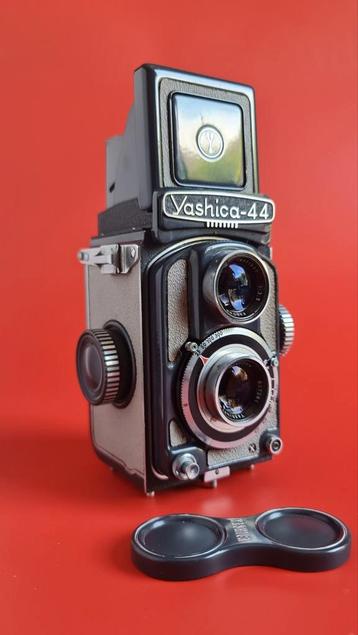 Yashica 44 - ONBERISPELIJK!  beschikbaar voor biedingen