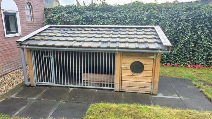 Zeer nette Kennel met geïsoleerd nachthok, Dieren en Toebehoren, Hondenhokken, Zo goed als nieuw, Hondenkennel, 100 cm of meer
