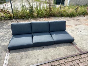 Kussens voor een tuinbank van Garden Impressions beschikbaar voor biedingen