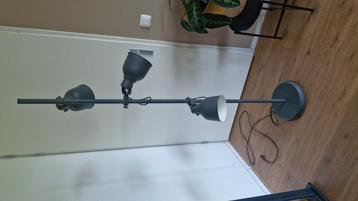 Ikea Hektar staande lamp 3 spots donkergrijs  beschikbaar voor biedingen