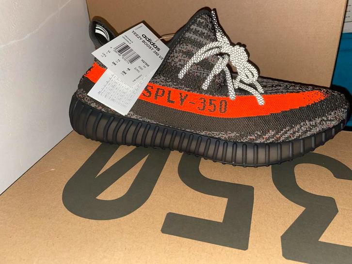 DS! Yeezy Boost 350 V2 Carbon Beluga - Maat 46 & 45 1/3, Kleding | Heren, Schoenen, Ophalen of Verzenden