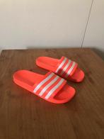 Adidas badslippers oranje maat 40,5 (amper gedragen), Kleding | Heren, Badmode en Zwemkleding, Ophalen of Verzenden, Maat 46 (S) of kleiner