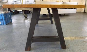 Boomstam eettafel Industriële  blad | 240 cm beschikbaar voor biedingen