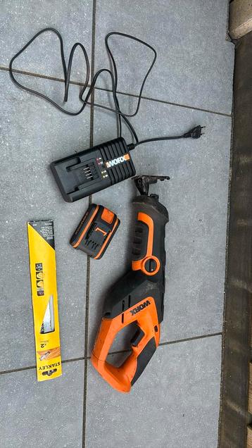 Work zaag met oplader beschikbaar voor biedingen