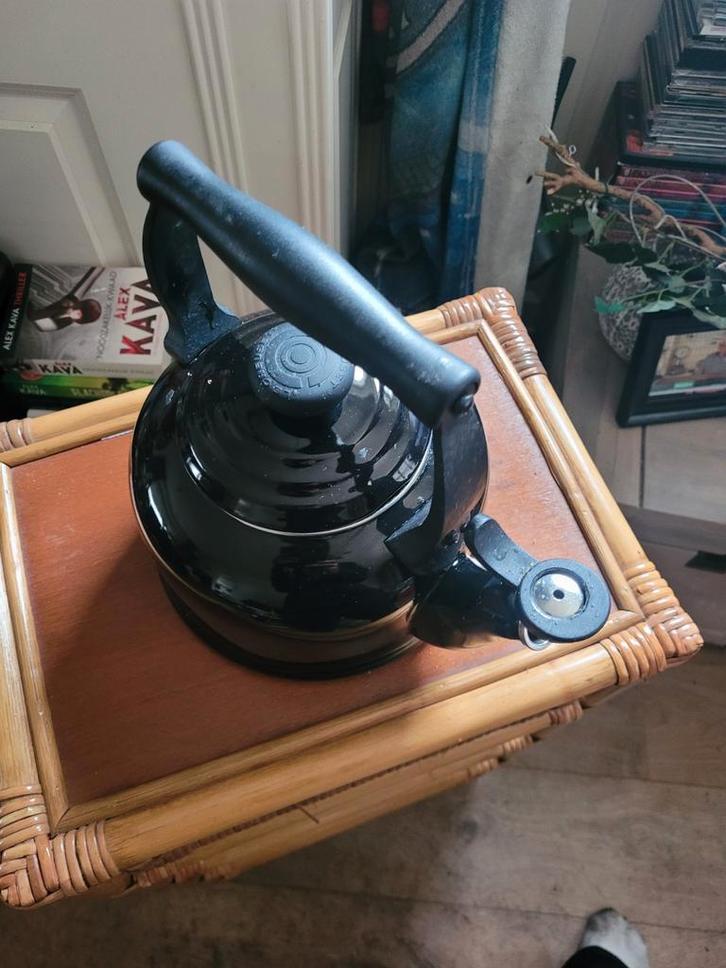 Russell Hobbs Fluitketel - Klassiek Design, Huis en Inrichting, Keuken | Keukenbenodigdheden, Ophalen of Verzenden