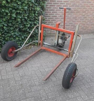 Ruwterrein pompwagen 1000kg beschikbaar voor biedingen