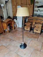 Staande lamp, Huis en Inrichting, Lampen | Vloerlampen, Ophalen of Verzenden, Zo goed als nieuw, 150 tot 200 cm