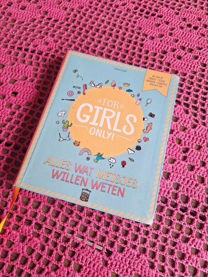 Séverine Clochard - Alles wat meisjes willen weten, Boeken, Kinderboeken | Jeugd | onder 10 jaar, Gelezen, Non-fictie, Ophalen of Verzenden