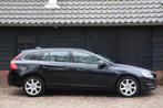 Volvo V60 2.0 D3 Momentum 5 Cilinder/Elek-Dak/Parkeersensor/, Auto's, Volvo, Voorwielaandrijving, Gebruikt, Zwart, 1984 cc