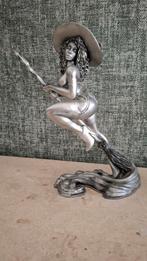 Tattooed Temptress Witch, Verzenden