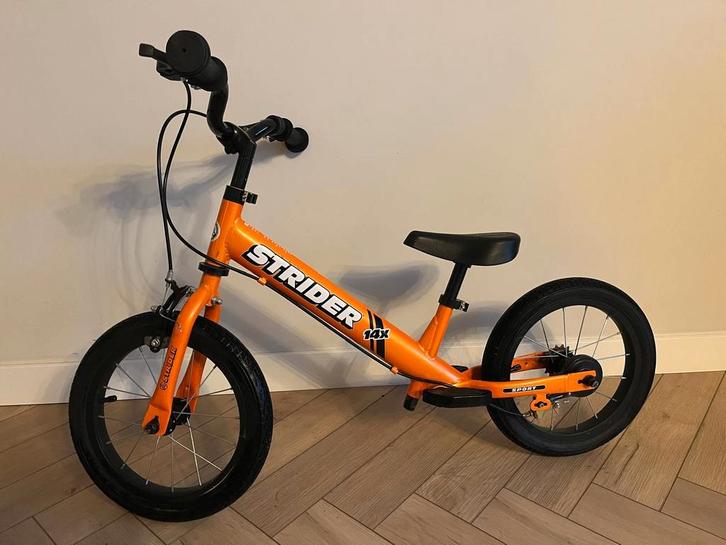 Strider 14 inch loopfiets - Grotere maat, Fietsen en Brommers, Fietsen | Jongens, Gebruikt, 14 inch of minder, Handrem, Ophalen